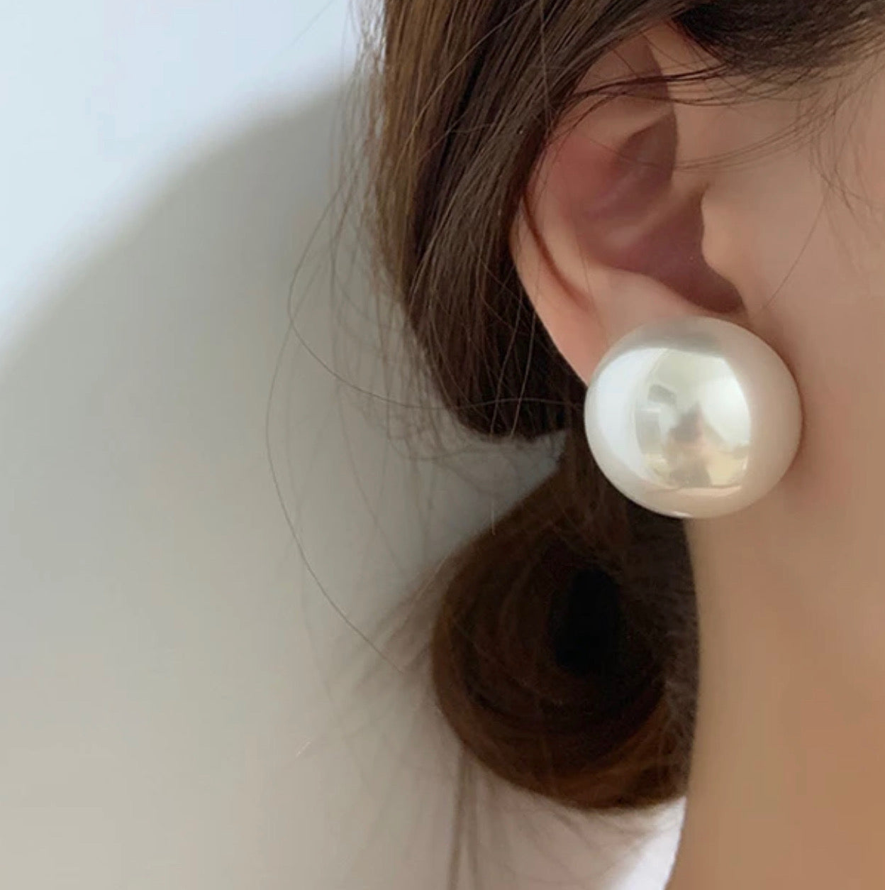 Penny : Pearl Stud Earrings