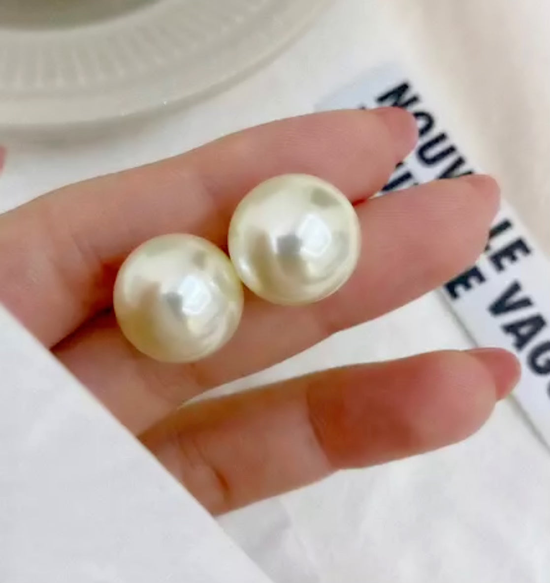 Penny : Pearl Stud Earrings